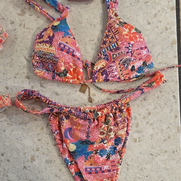 Bikini Lot - All Large - Picture 2 of 13